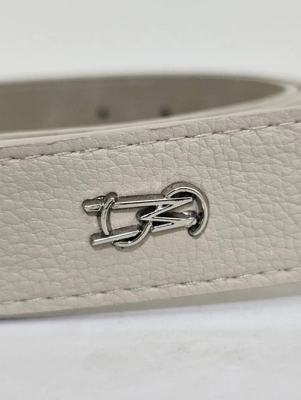 STEVE MADDEN size XL Faux Leather Fashion Logo‎ Belt Cream